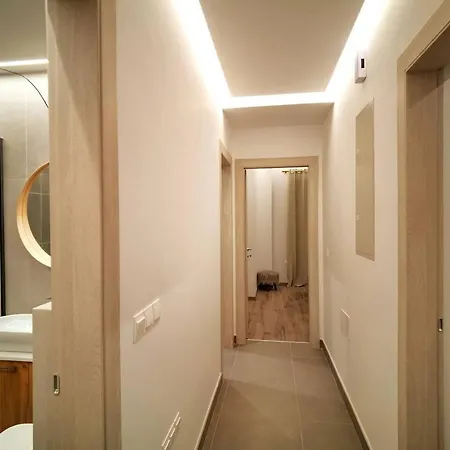 Apartmán Brand New 2-Bed Apartment In Agios Athanasios *